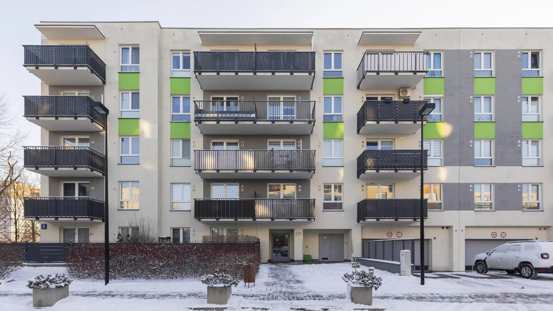 Subtle Colors Apartment In Warsaw With Furnished Balcony By Noclegi Renters