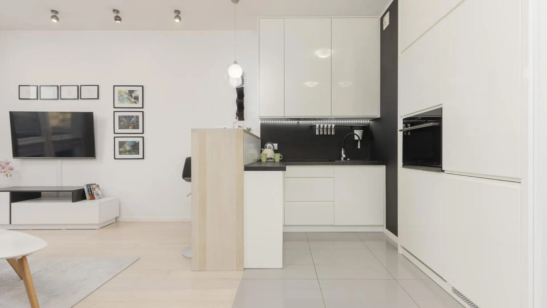 Subtle Colors Apartment In Warsaw With Furnished Balcony By Noclegi Renters